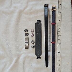 Reversible leather bracelet with accessories